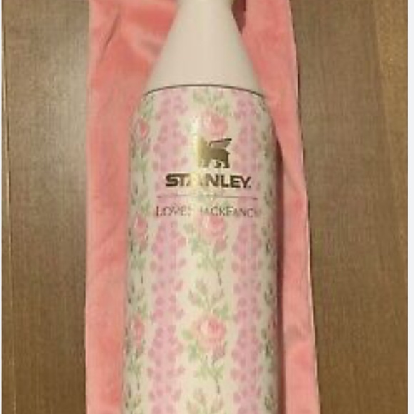 New Stanley x LoveShackFancy All Day Slim Bottle 20 Oz Pink Blooming Heirloom - Picture 2 of 5